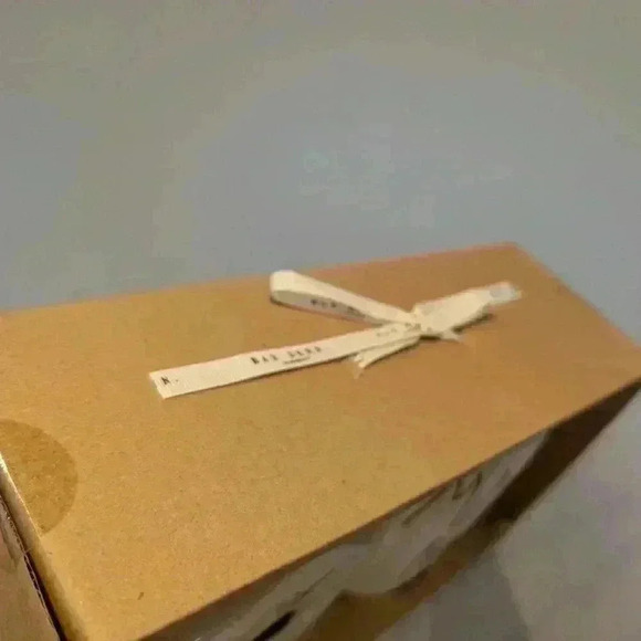 Rae Dunn Mama bird and baby bird  mug and mini birdhouse set - Picture 6 of 7